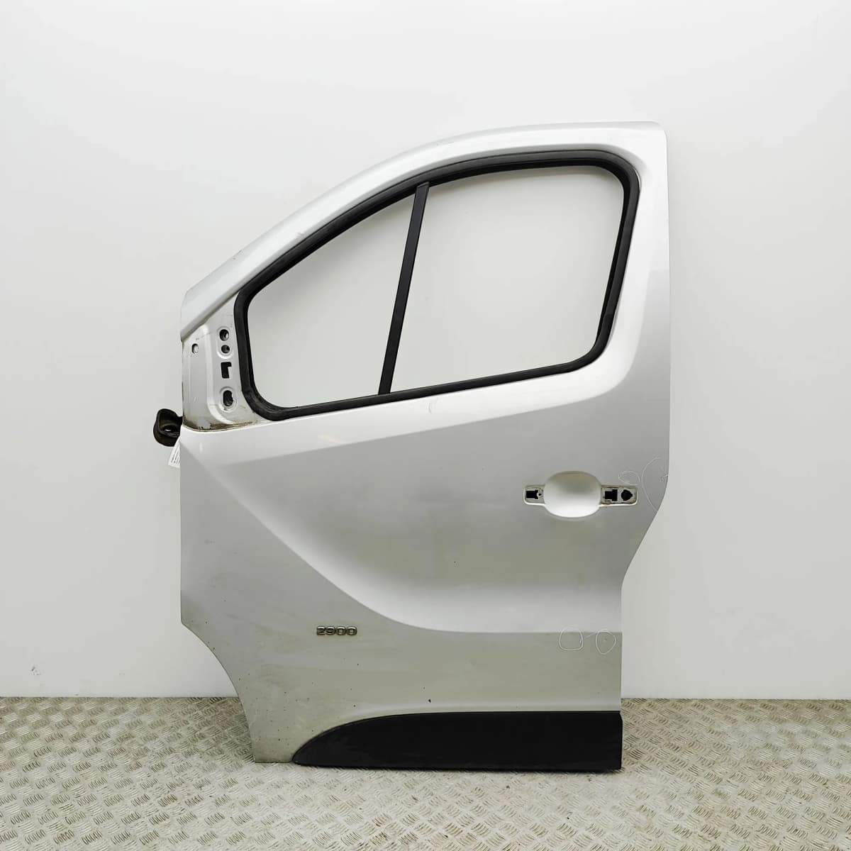 OPEL VIVARO Furgon Front Left Door 95528989 1.6 Diesel 66kw 2015 33365593