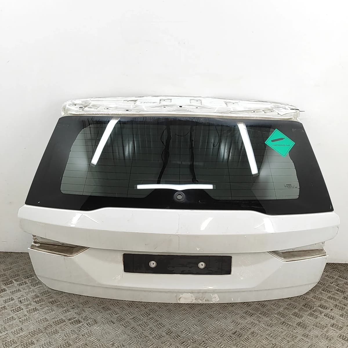 VOLVO V60 MK2 Tailgate Bootlid 32296629 2.0 Hybrid 220kW 2023 33374185