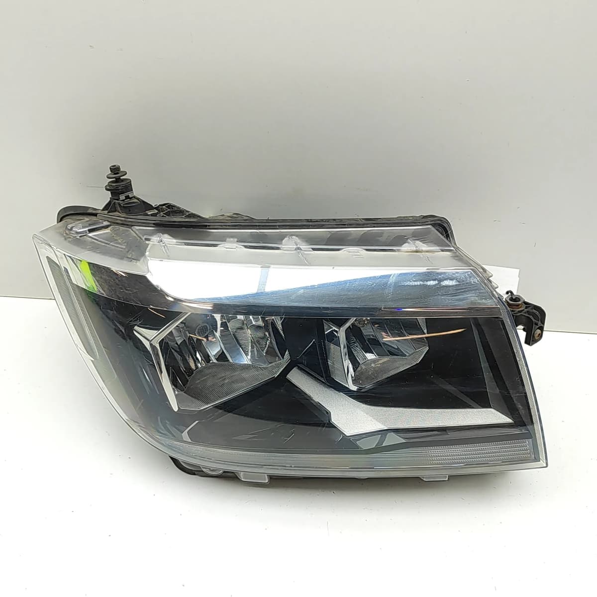 VW CRAFTER Chassis SZ MK2 Front Right Headlight 7C2941006 RHD 2020 33376376