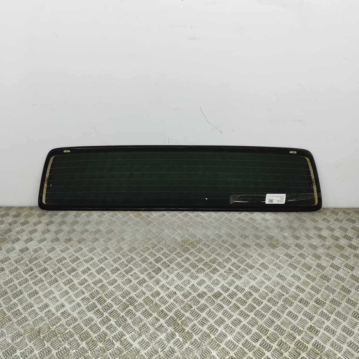 VW AMAROK 2H, S1B Rear Window Glass 2H5845491J 2.0 Diesel 132kw 2013 33380365