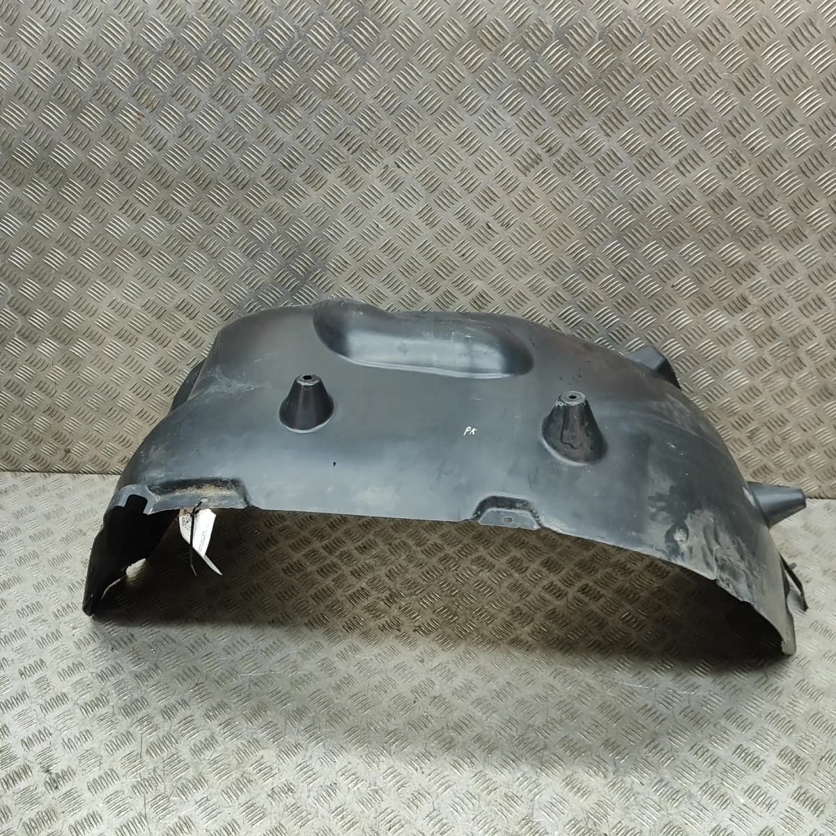 VW AMAROK 2H, S1B Front Left Arch Liner 2H0809961B 2.0 Diesel 132kw 33380893