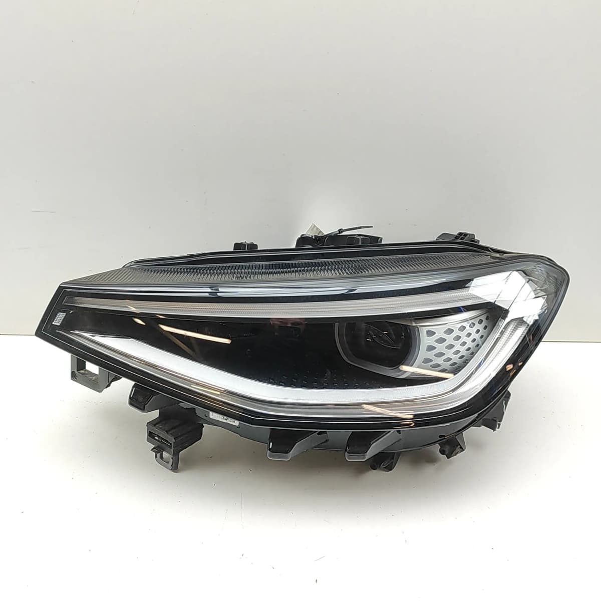 VOLKSWAGEN ID.4 E21 Front Left Headlight 11C941035K RHD 2025 33387443