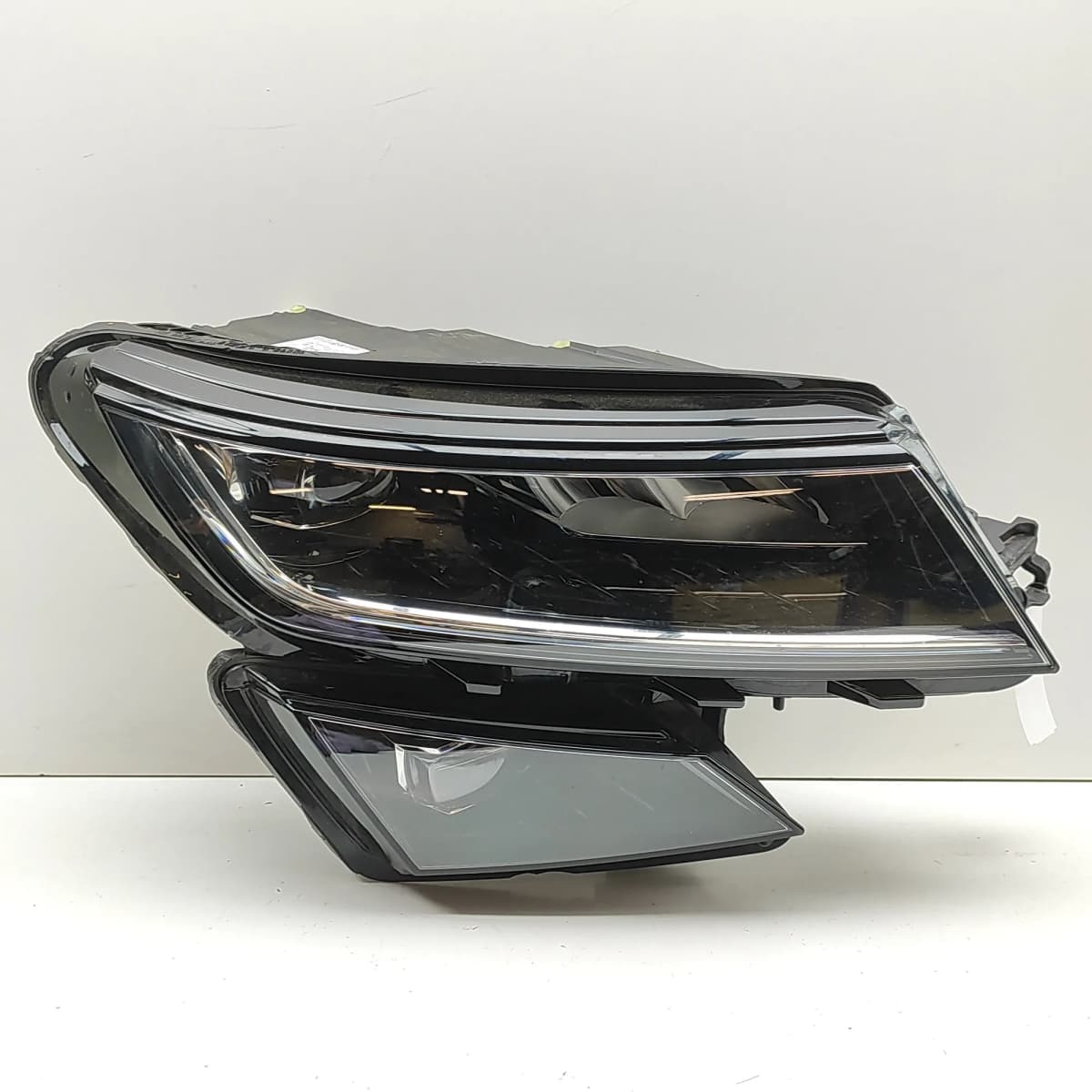 SKODA KODIAQ NS7 Front Right Headlight 567941016H 1.5 Petrol 110kw 2021 33387454