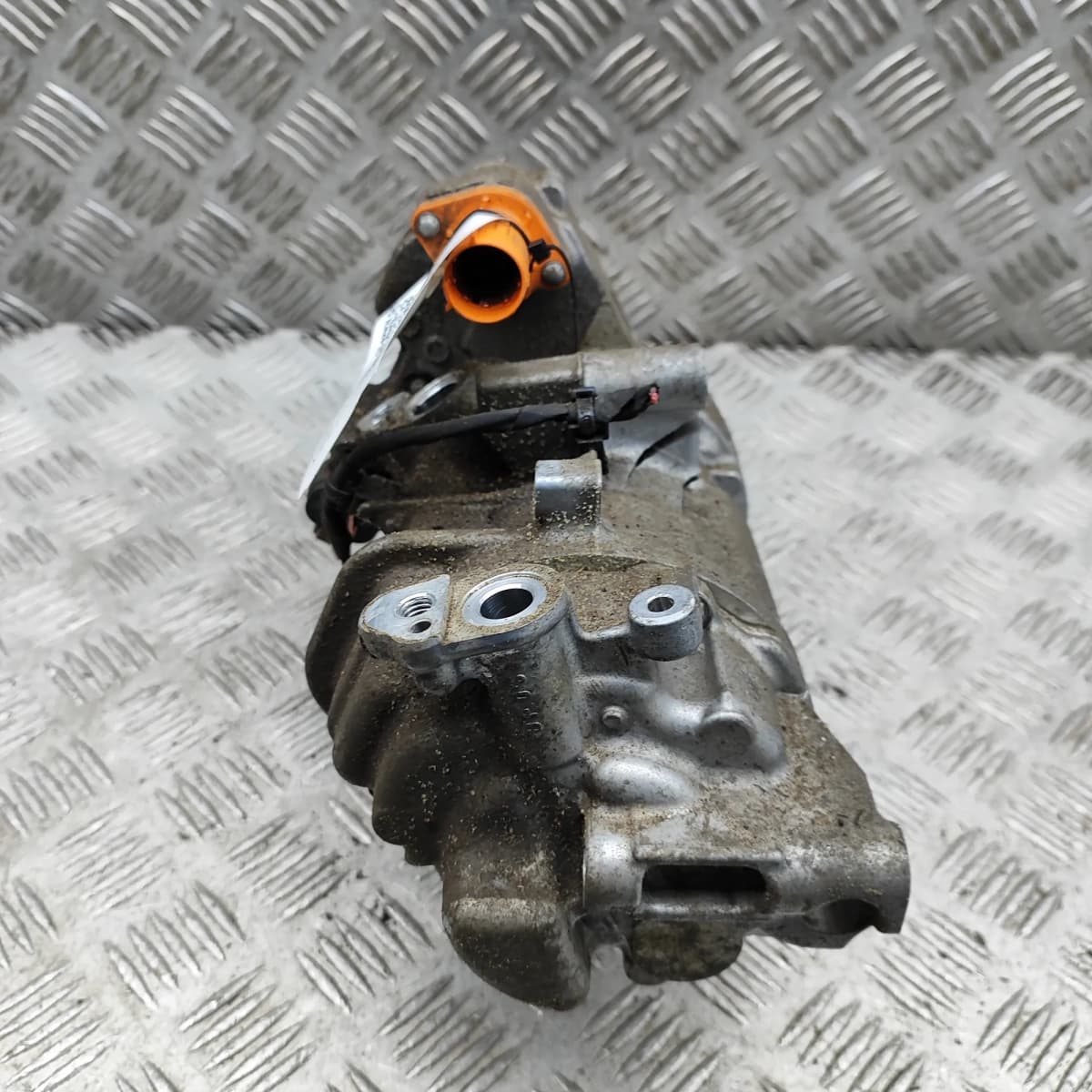 MERCEDES-BENZ EQAH243 Air Condition A/C Pump A0008307804 Electricity 140kW 2024