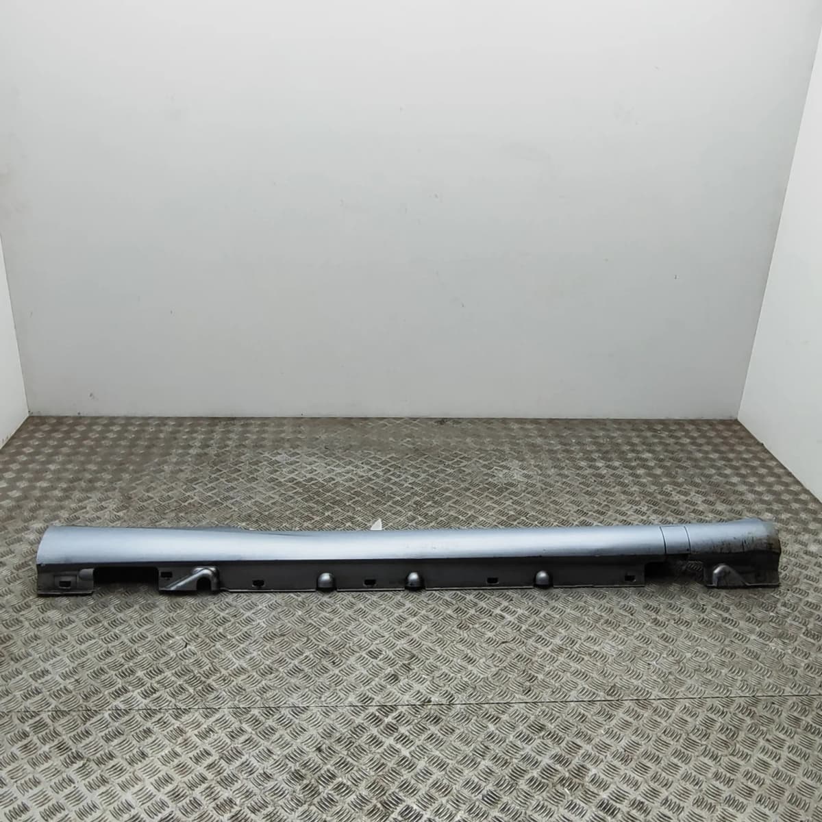 MERCEDES-BENZ E Coupe C207 Right Side Plastic Sideskirt Cover A2076901840