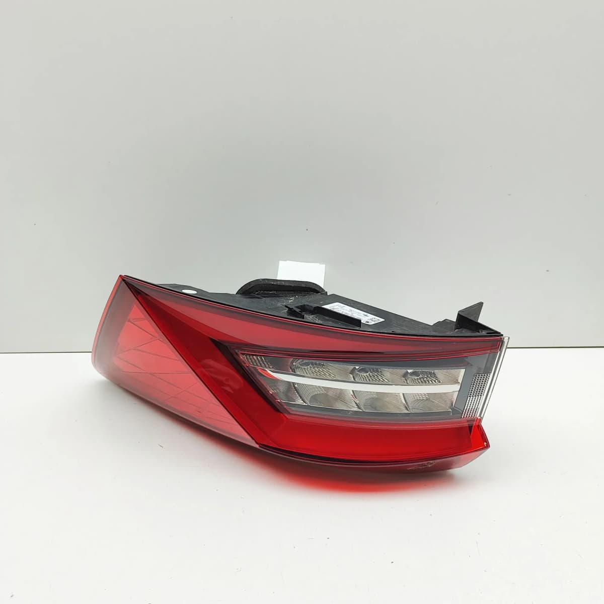 SKODA KODIAQ NS7 MK1 Rear Right Tail Light 565945208A RHD 2021 33474359