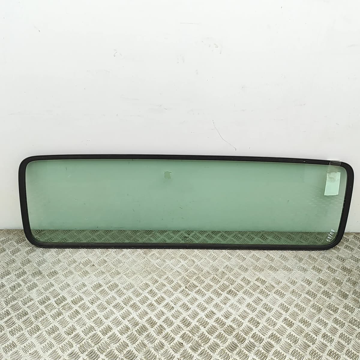 IVECO DAILY MK6 Flatbed  Rear Window Glass 500316407 3.0 Diesel 2023 33478792