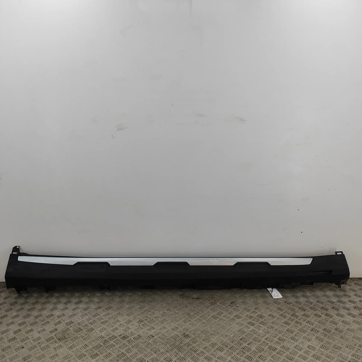 BMW X5 G05 Right Side Plastic Sideskirt Cover 7440928 33495968