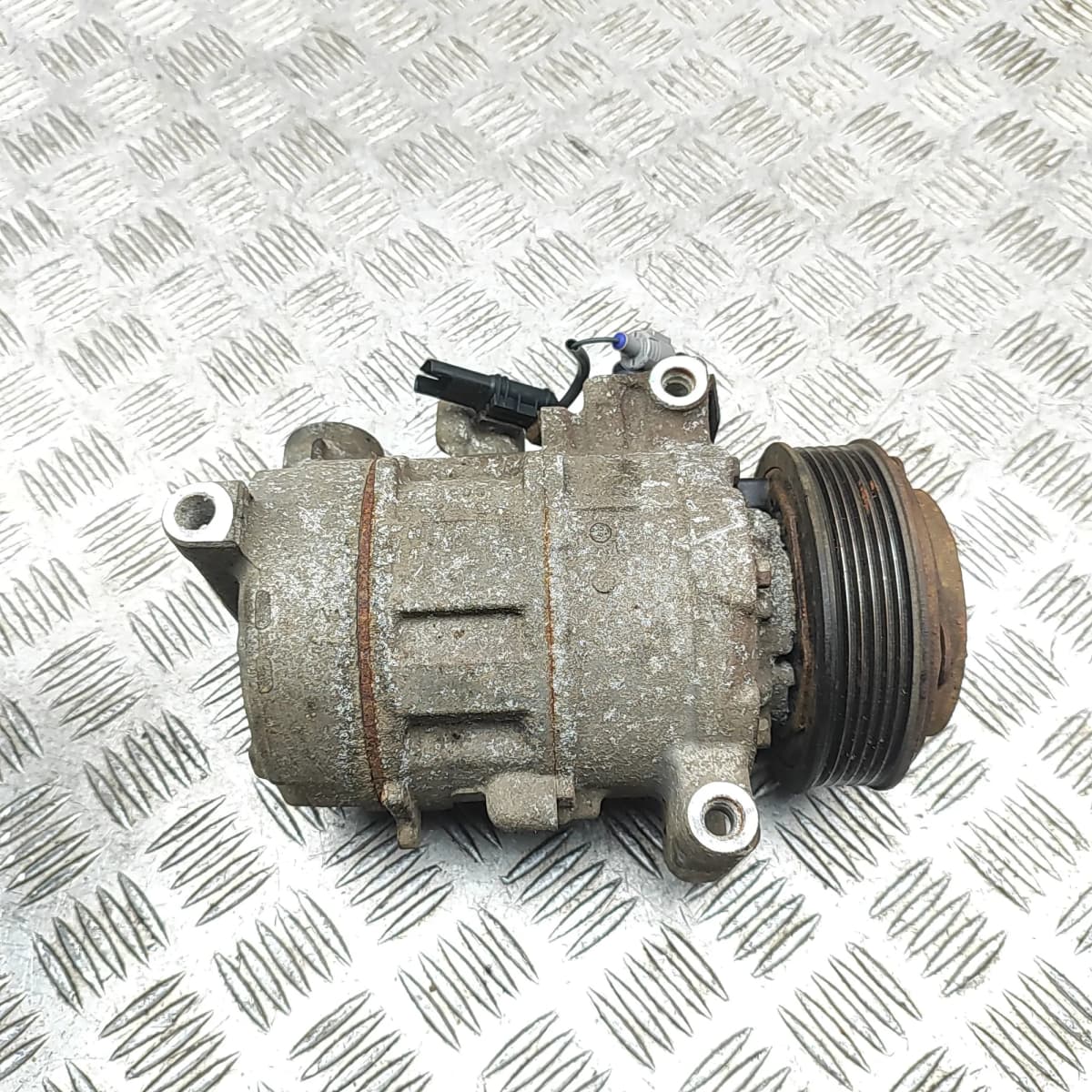 BMW 1 F20 Air Condition A/C Pump 9222296 1.6 Petrol 125kw 2011 33514715