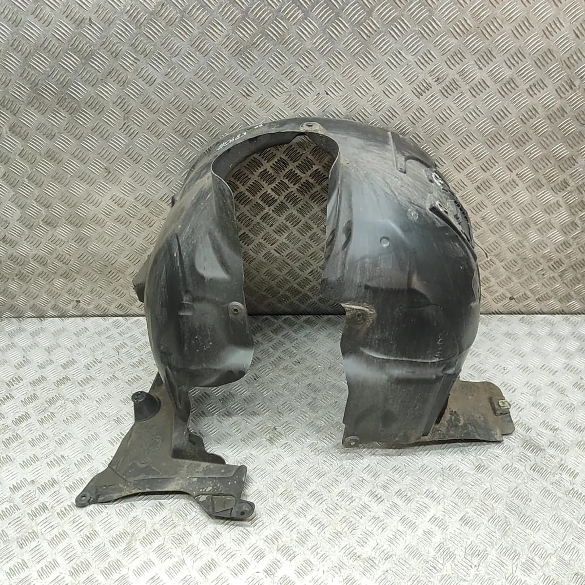 MERCEDES-BENZ GLA X156 Front Left Arch Liner A1566900130 2.0 Petrol 33518366