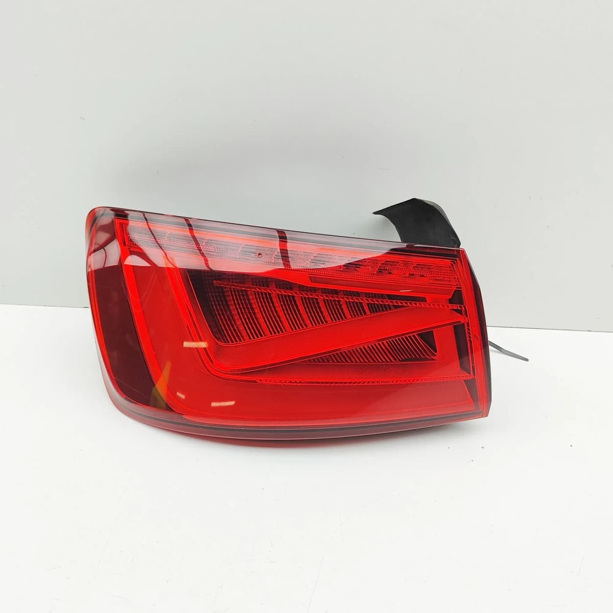 AUDI A3 Limousine 8VS, 8VM Rear Left Tail Light 8V5945095C 2.0 Petrol 33520224