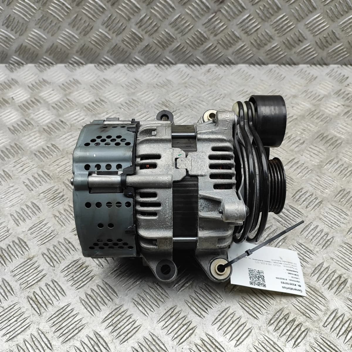 VOLVO V60 MK2 225, 227 Alternator Generator 32312720 33570703