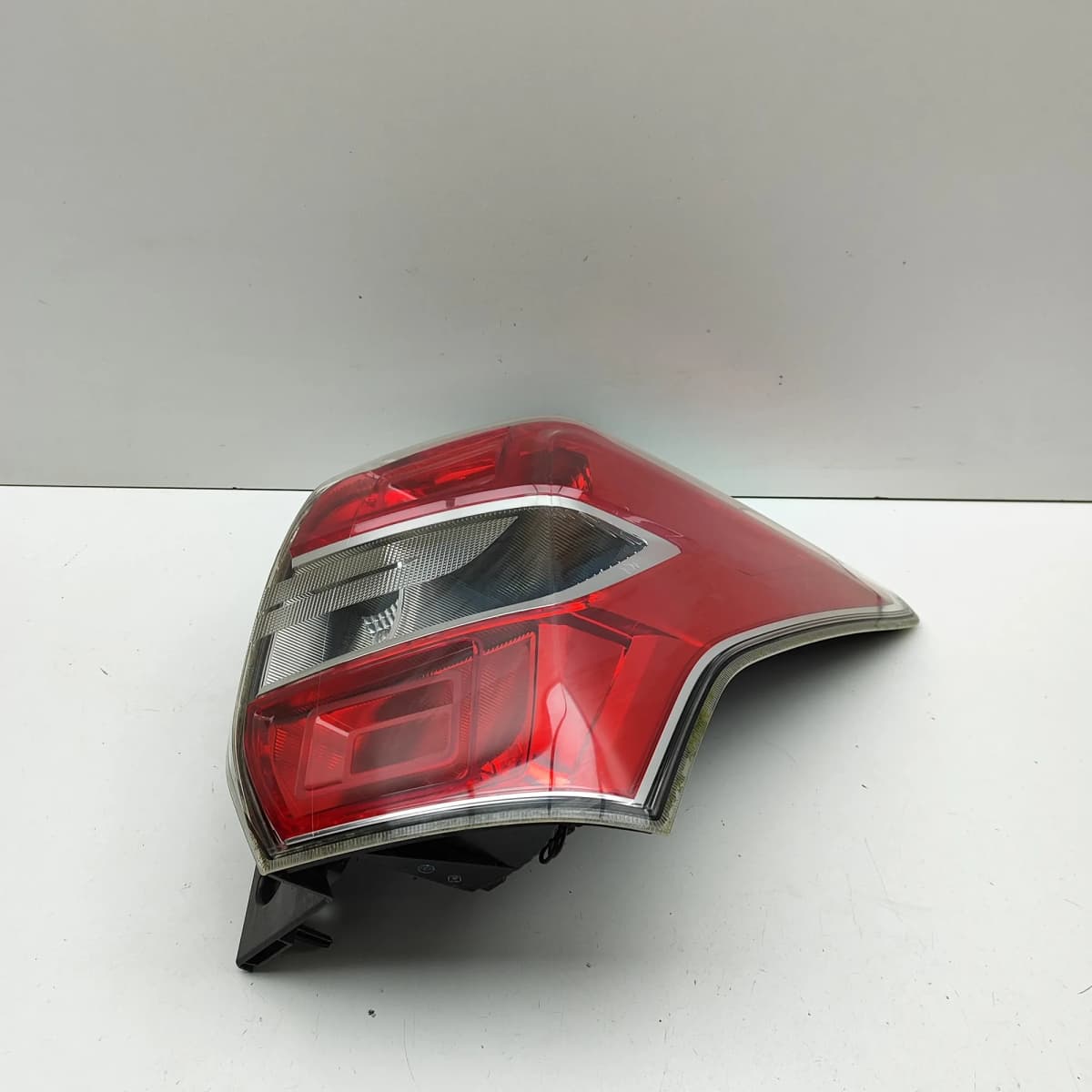 SUBARU FORESTER SJ Rear Right Tail Light  84201-SG020 2.0 Diesel 108kw 33576794