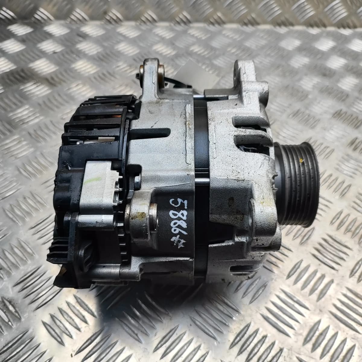 AUDI A5 Sportback F5 Alternator Generator 04L903018A 2.0 Hybrid 2024 33587222