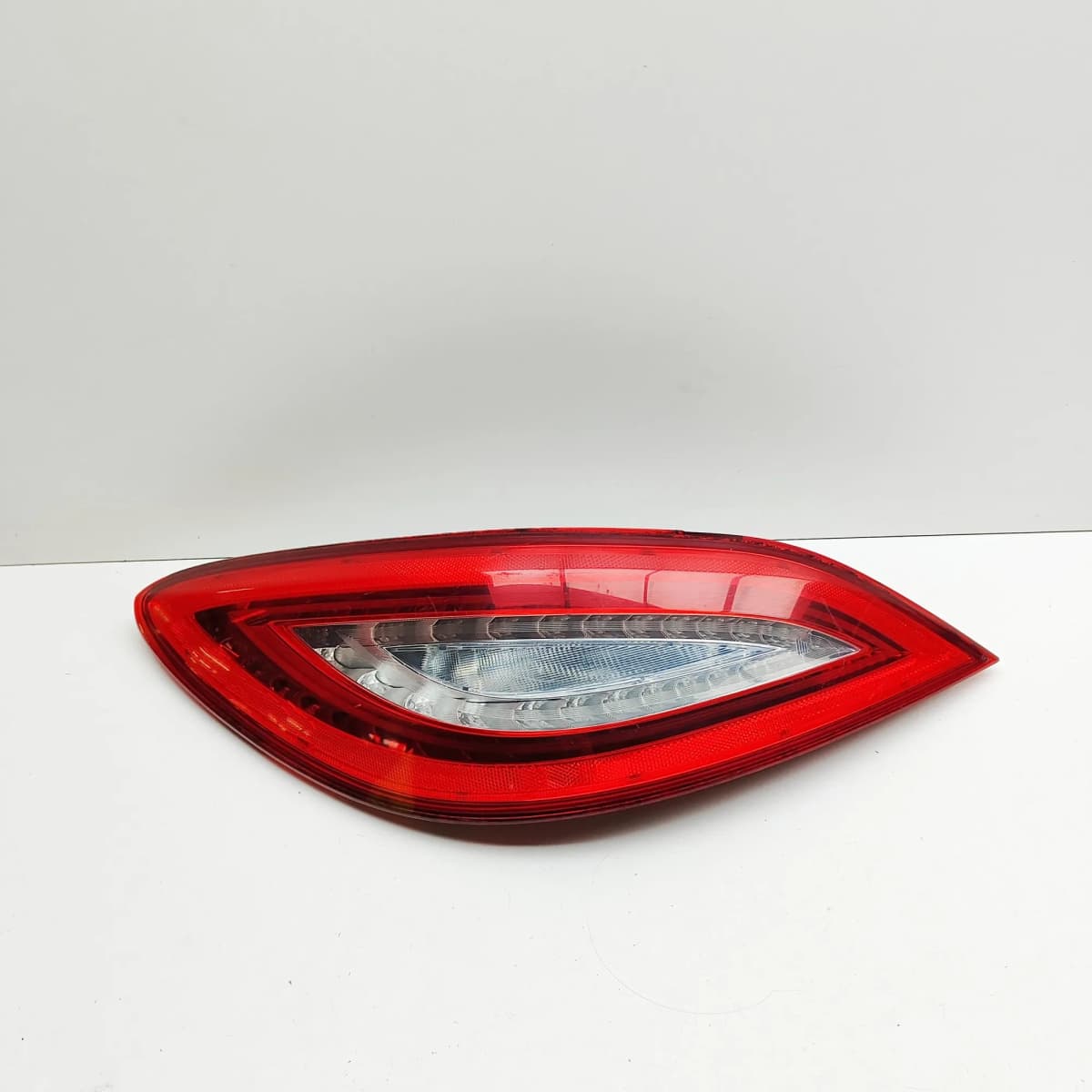 MERCEDES-BENZ CLS C218 Rear Left Tail Light A2189060158 2.1 Diesel 33589087