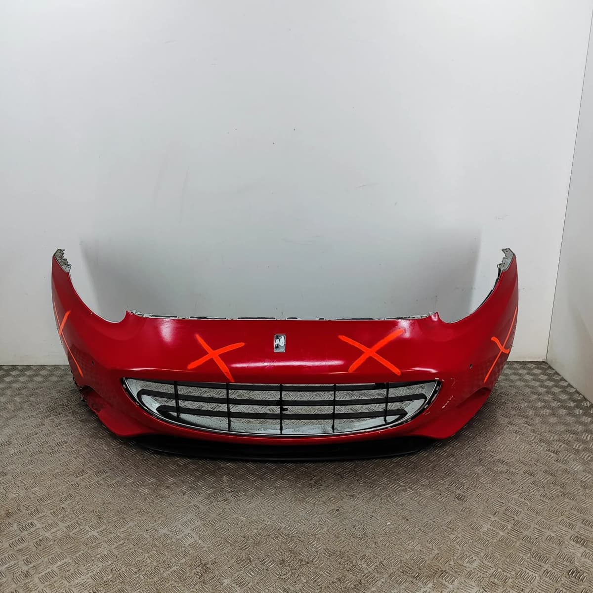 FERRARI CALIFORNIA Front Bumper 069879500 4.3 Petrol 360kw 2010 33604220