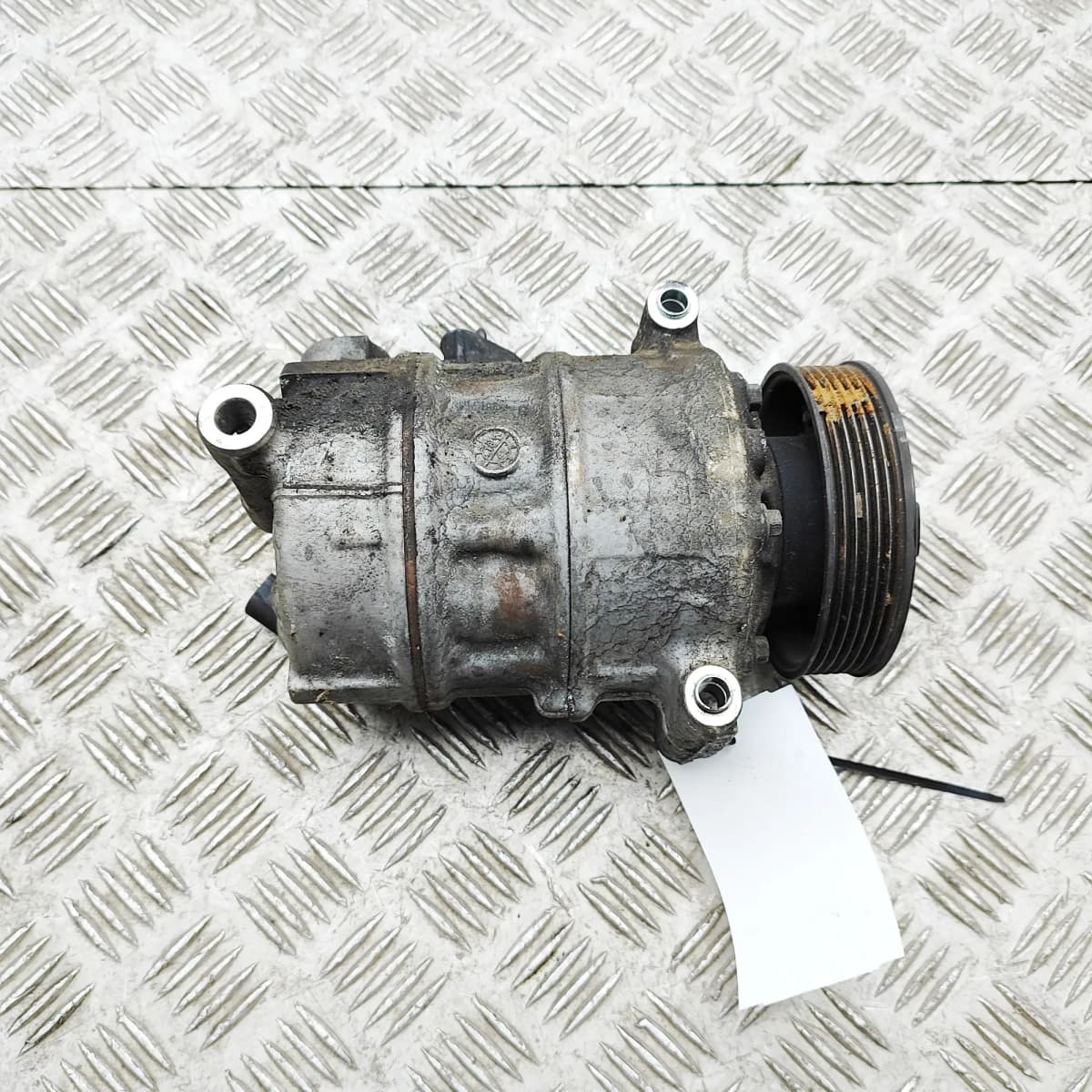 VW TRANSPORTER T6 Furgon SGA, SGH Air Condition A/C Pump 7E0820808B 33612747