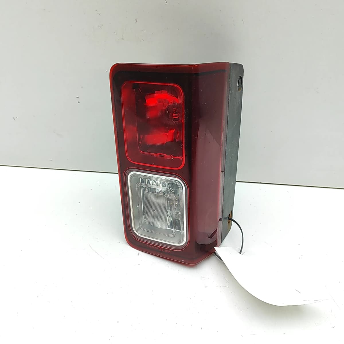 OPEL VIVARO Combi Rear Left Tail Light 265598103R 1.6 Diesel 85kw 2015 33716099