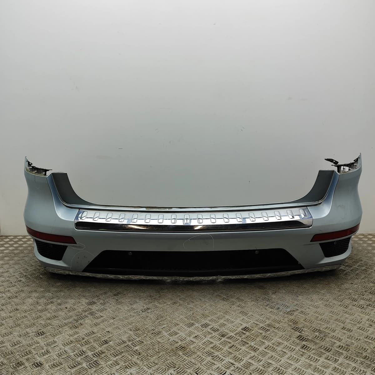 MERCEDES-BENZ GL X166 Rear Bumper A1668856725 3.0 Diesel 190kW 2014 33716362
