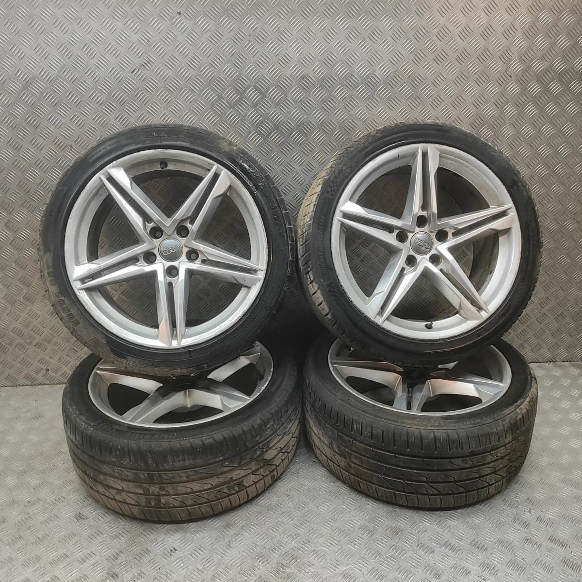 AUDI A5 F53 Alloy Wheel Set 8W0601025DE 2.0 Diesel 140kw 2017 33741161