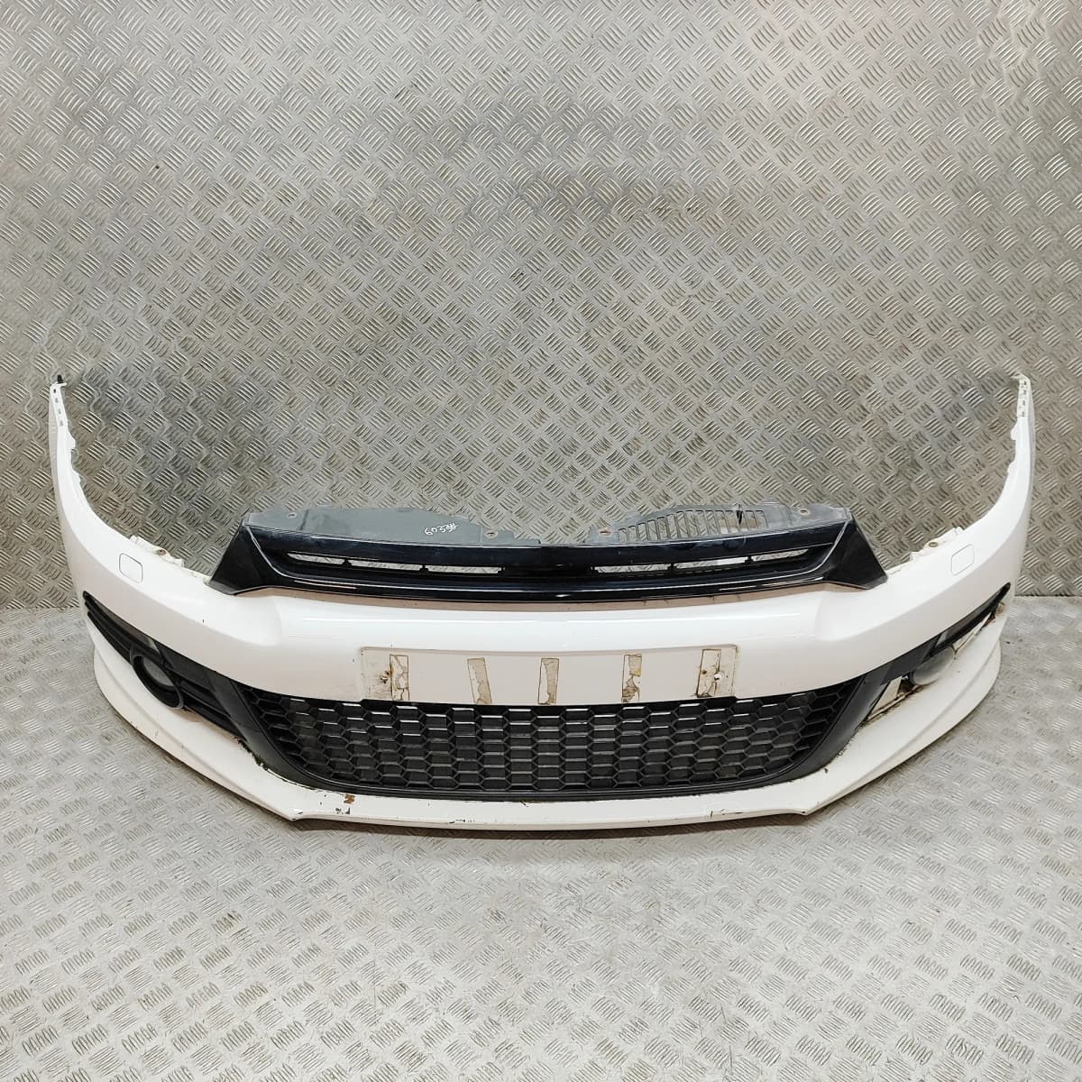 VW SCIROCCO 137, 138 Front Bumper 1K8807221J 2.0 Diesel 103kw 2013 33814157