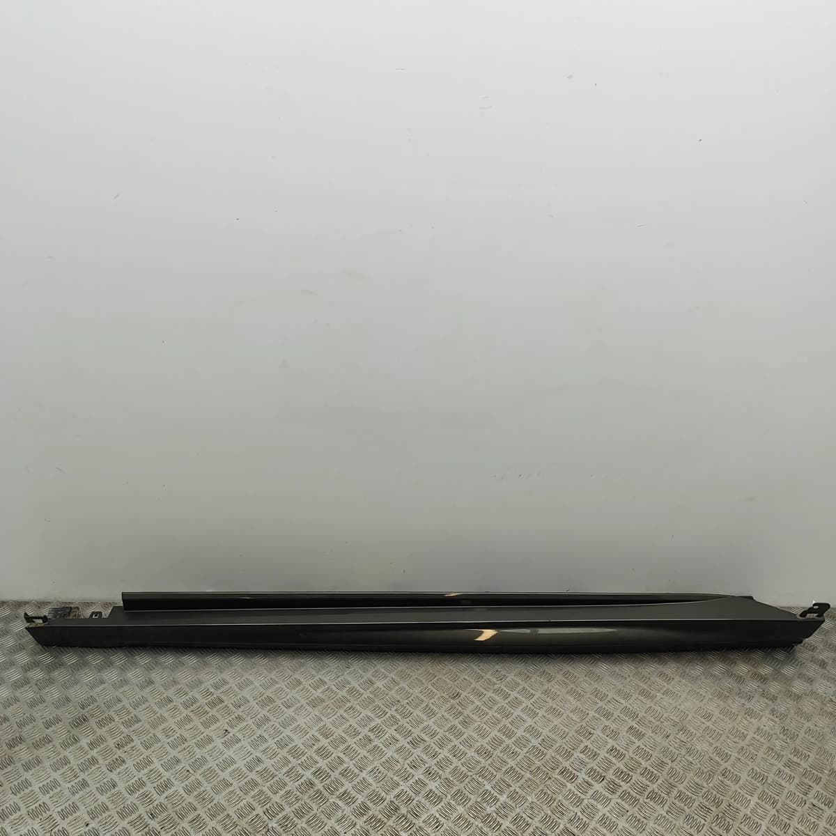 BMW X6G06 Left Side Plastic Sideskirt Cover 8099201 33892181