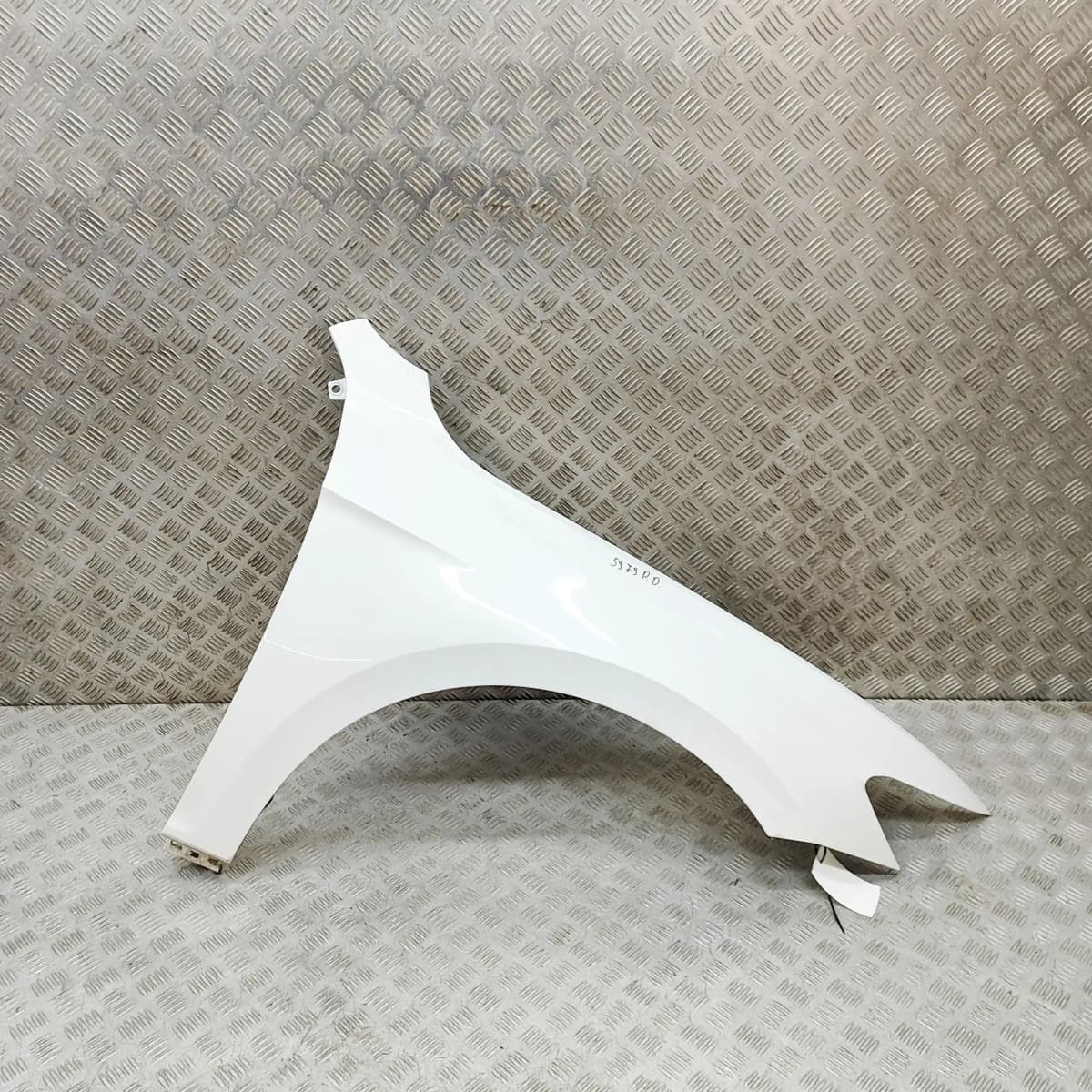 VW PASSAT B8 3G Front Right Fender 3G0821022A 1.6 Diesel 88kw 2018 33913082