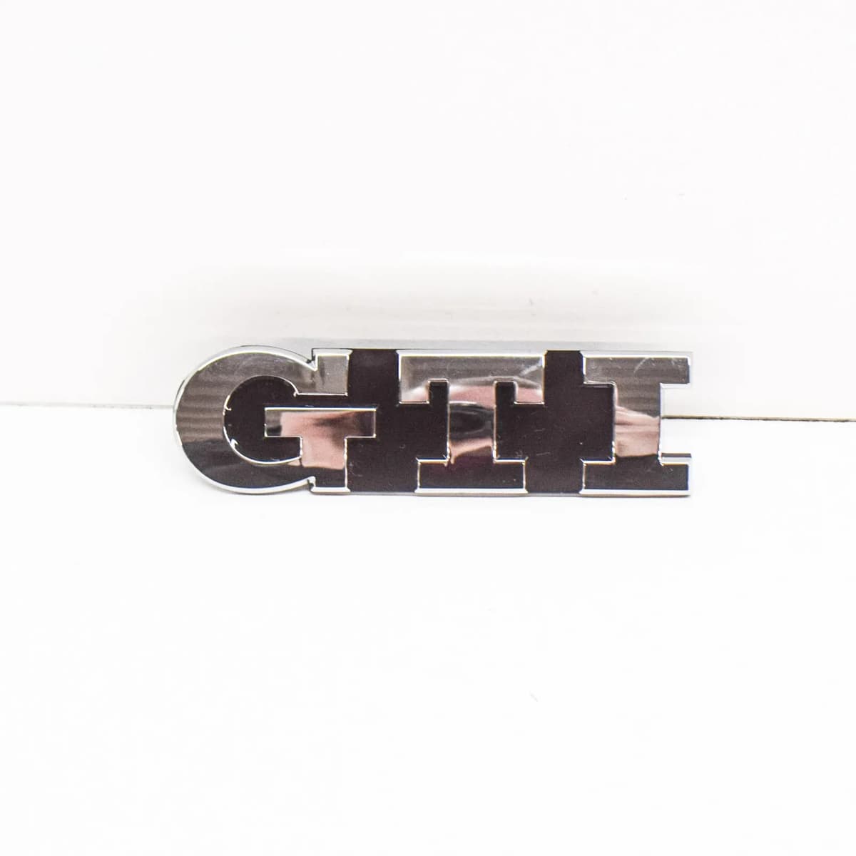 VW GOLF MK7 GTI Front Bumper Radiator Grill Emblem 5G0853679AF DPJ NEW GENUINE