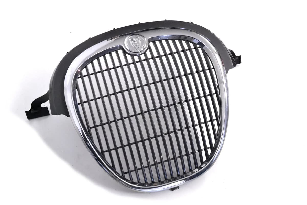 JAGUAR S-TYPE X200 2004 Front Upper Grill 4R83-8A133-DBW