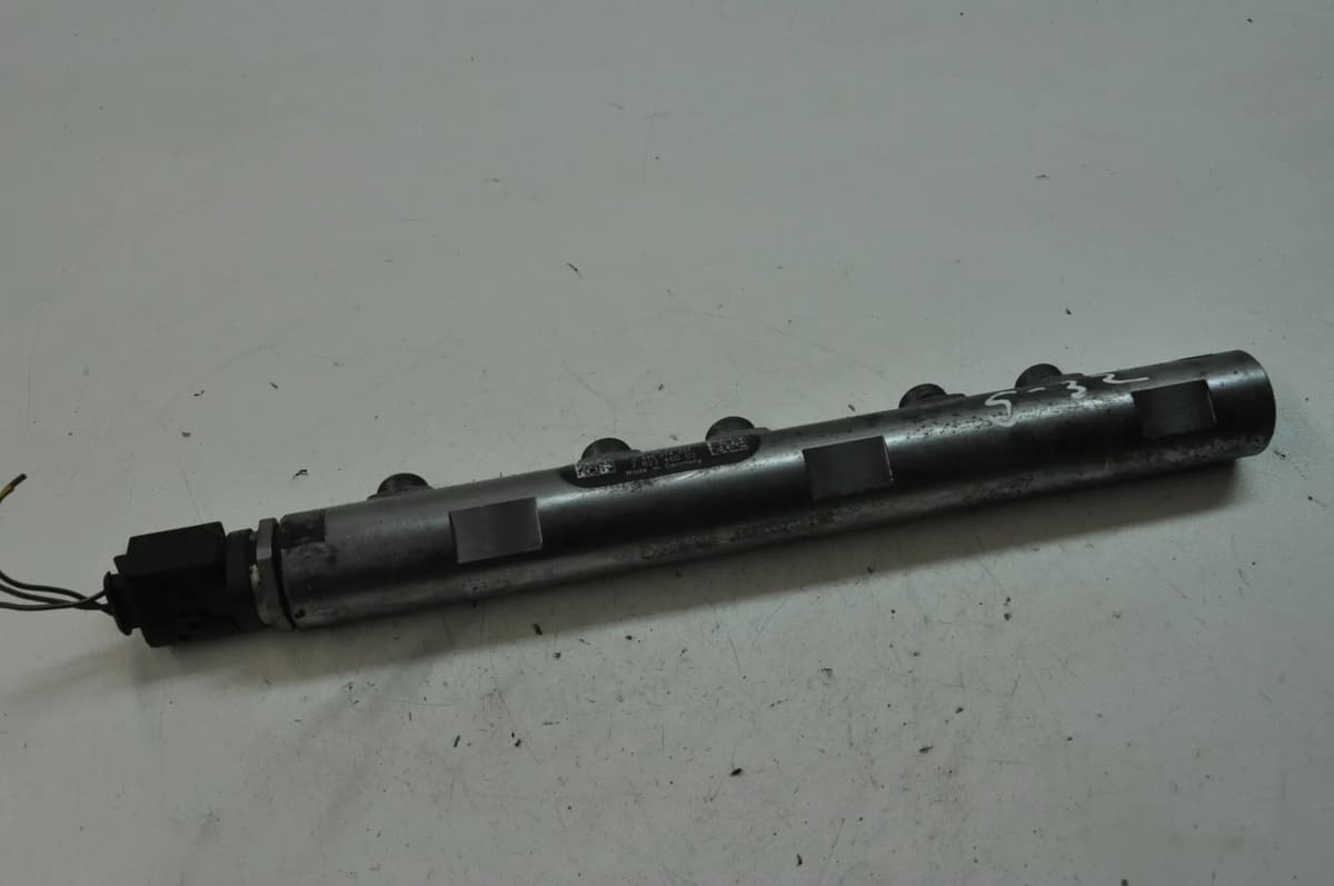 MINI COOPER R56 D 2012 RHD Fuel Injection Rail 7823460 0281002948 11774097