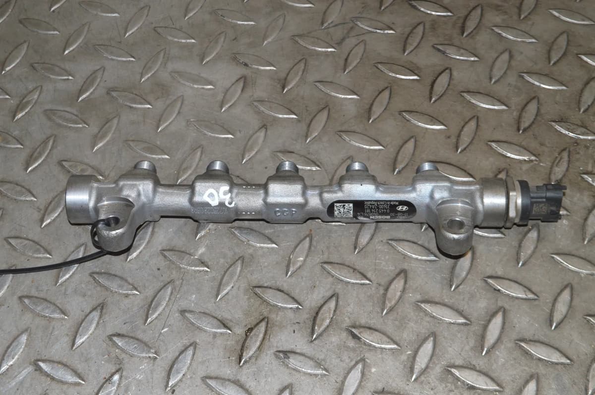 HYUNDAI i40 VF 1.7 CRDi 2014 Fuel Rail 31400-2a420 0281002863 13973733
