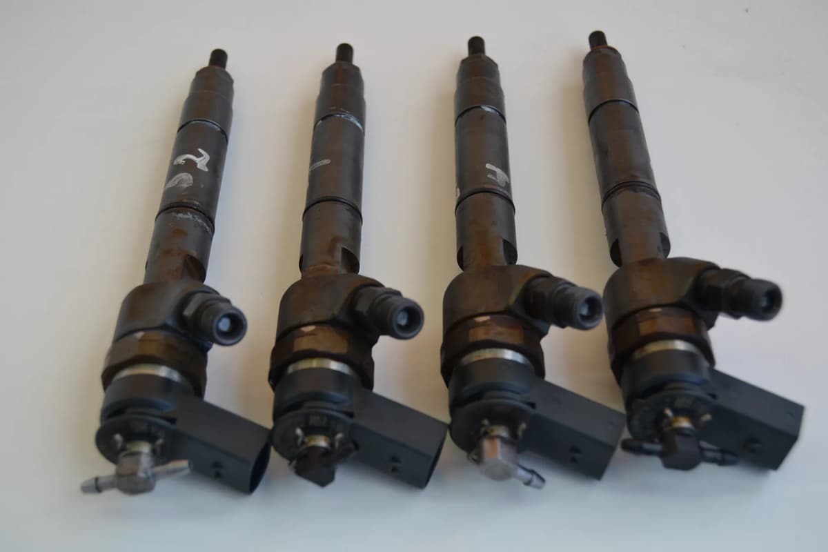 MERCEDES-BENZ A W169 Fuel Injector Kit A6400700787 2.0 Diesel 80kw 2005 1546185