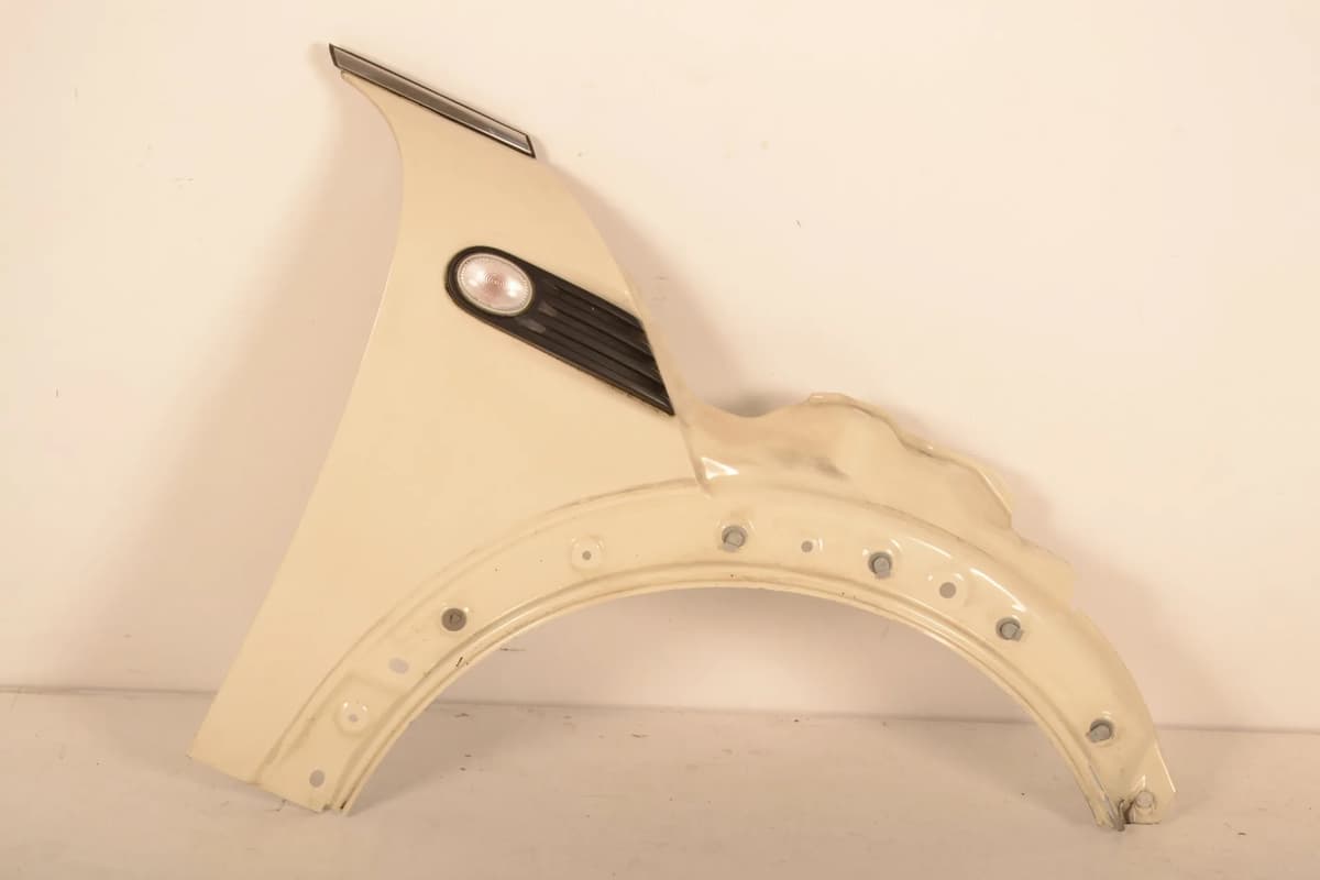 Mini Cooper R56 Wing Fender Front Right 2013 RHD 17305717