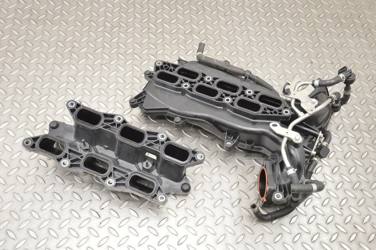 Infiniti Q50 Intake Manifold 5CA0B 50 2015 LHD 17534838