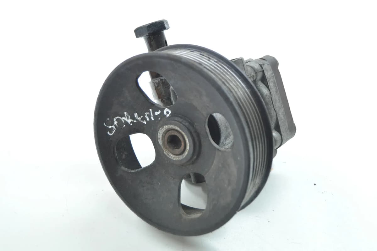 KIA Sorento 2.5 CRDi 2005 RHD Power Steering Pump 1850367