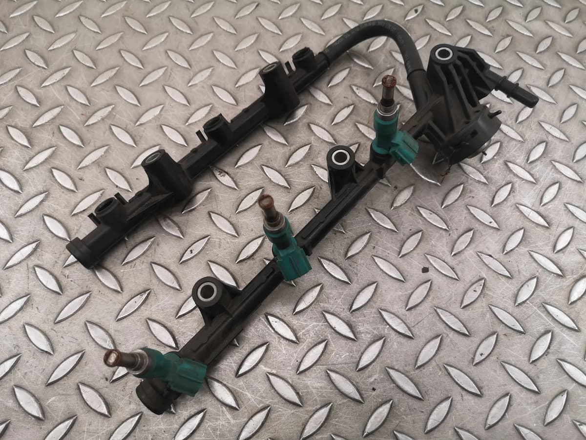 LEXUS RX AL10 Fuel Rail 23250-31090 3.5 Hybrid 183kw 2013 1862318