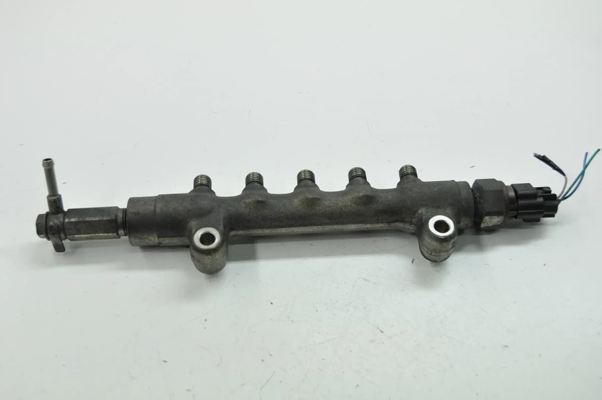 Subaru Outback 2.0 D 2009 RHD Fuel Injection Rail 2096698