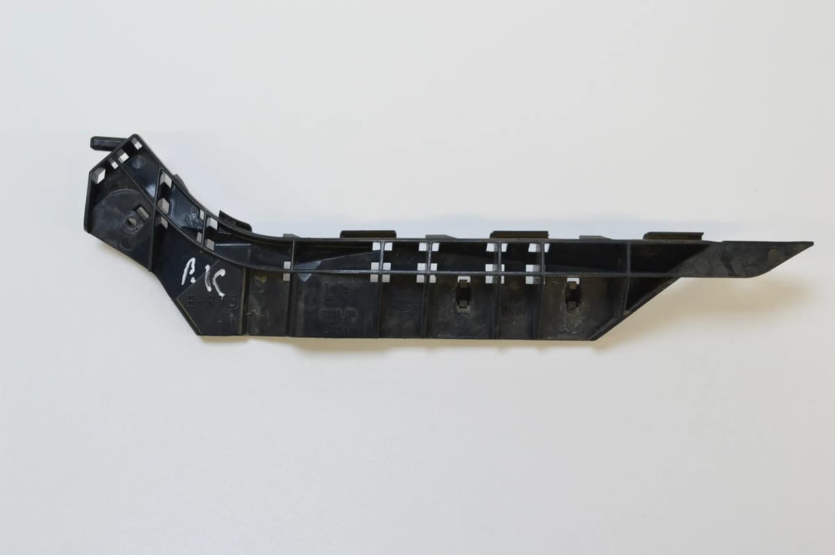 SUBARU OUTBACK 2.0 D 2010 RHD Front Left Bumper Mount Bracket NF3K6H 2108684