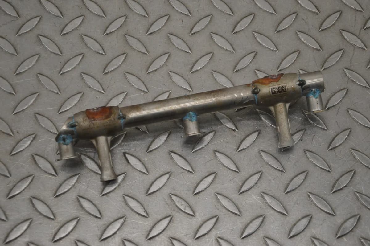 Porsche 911 Fuel Injection Rail 9A211040301 991 3.0 S 2017 21480097