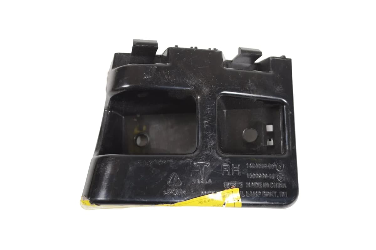 Tesla Model Y Bumper Bracket Rear Right 1506969-00-D 2021 LHD 22605040