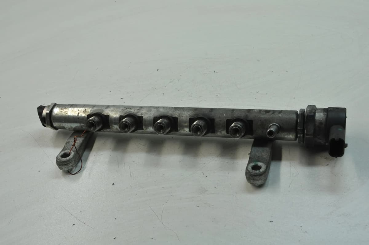 LAND ROVER RANGE ROVER EVOQUE L538 2013 Fuel Rail 9654762880