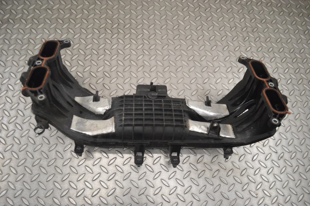 Toyota GT86 Intake Manifold 250161 ZN6 2015 RHD 24776865