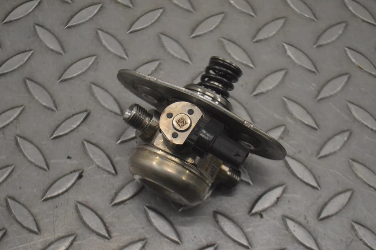 BMW F23 Fuel Pump High Pressure 7642466 M240i 2016 LHD 24906145