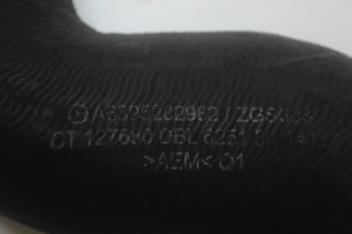 MERCEDES-BENZ VITO / MIXTO Furgon W639 2012 Left Side Intercooler Hose A63952829