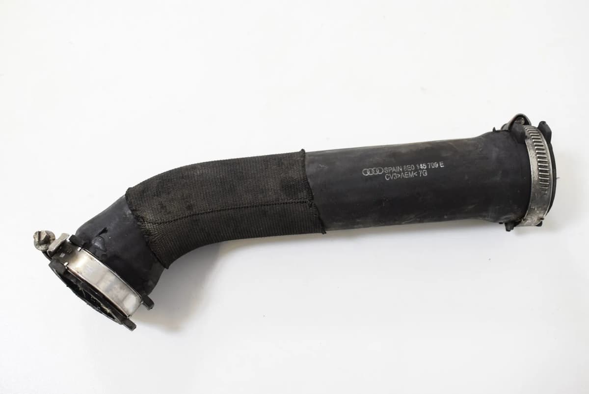 AUDI A4 Avant 8ED, B7 2008 Left Side Intercooler Hose 8E0145709E