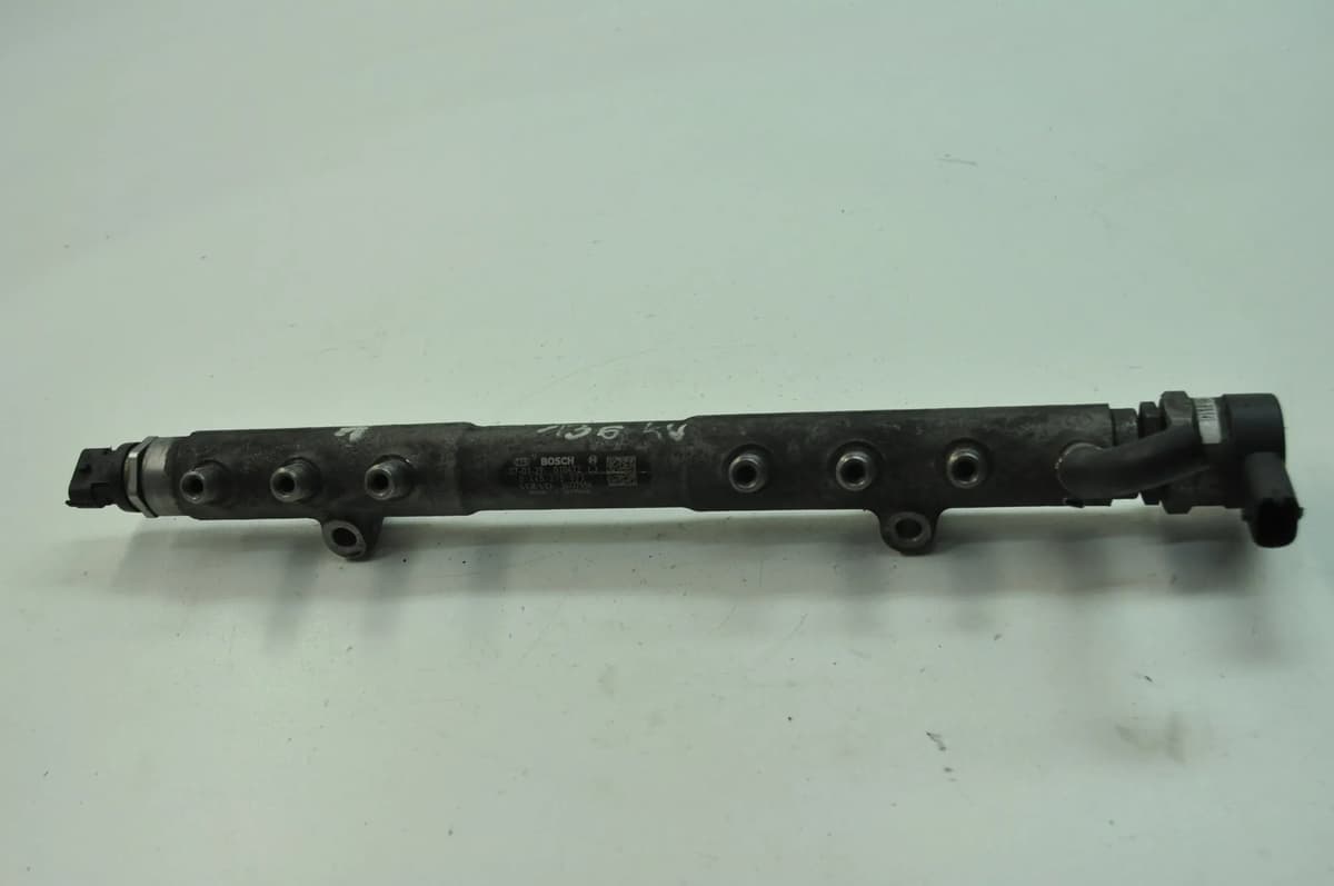 VOLVO XC90 I 2007 Fuel Rail 30777554