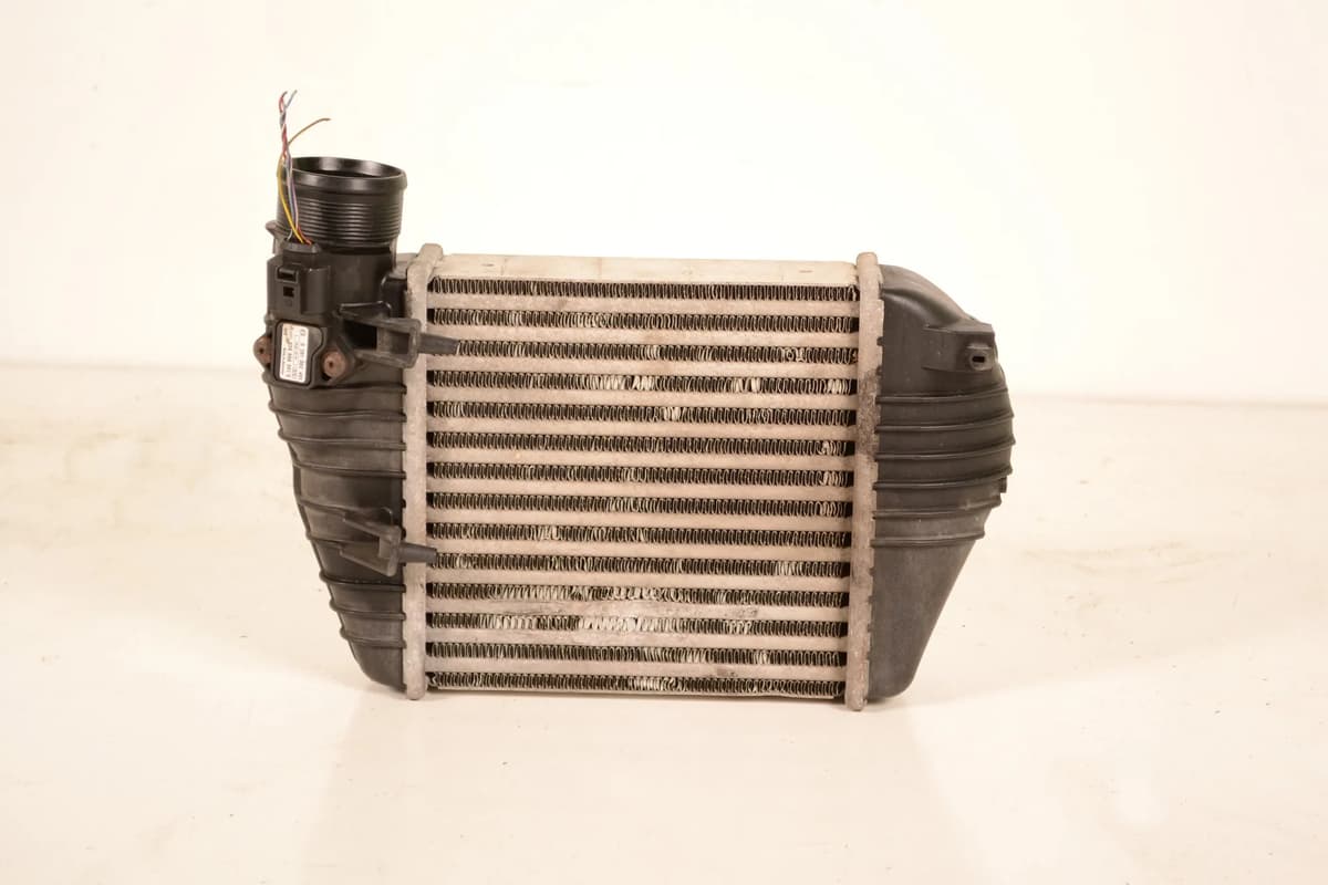 AUDI A6 4F C6 2.0 TDI 2006 RHD Intercooler Radiator 4F0145805AD 3198909