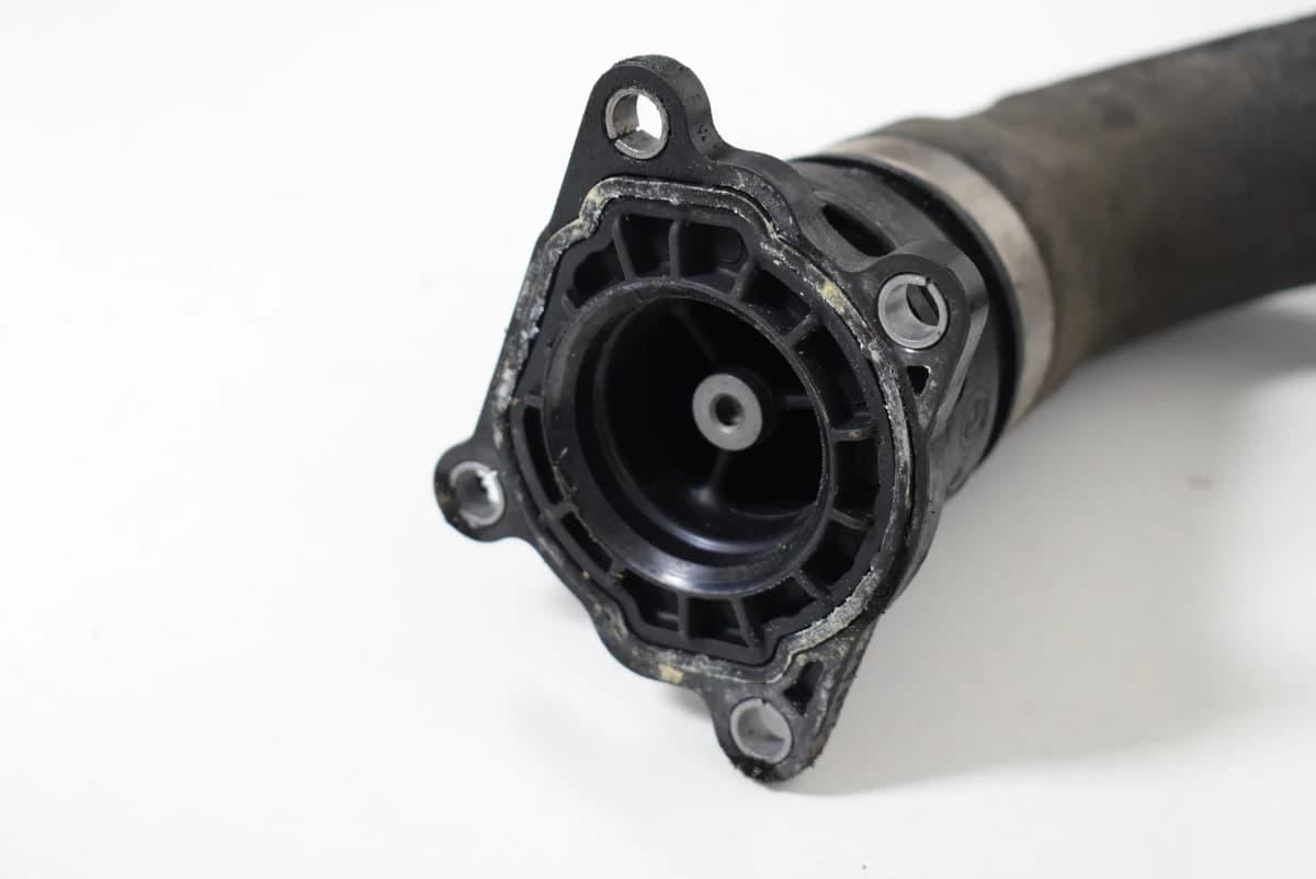 BMW 5 Touring E61 2010 Right Side Cooling Radiator Hose 7799748