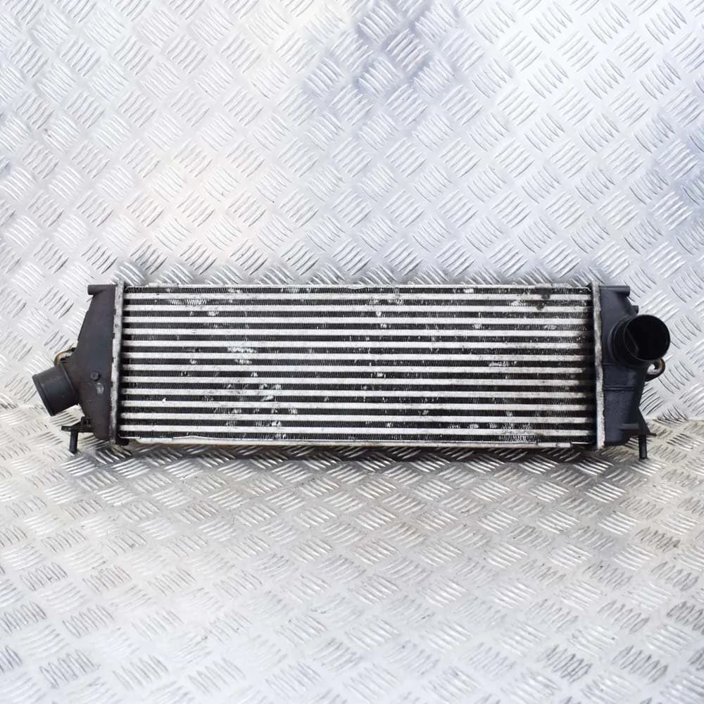 Renault Trafic X82 2.0d 84Kw Intercooler Radiator 93854162 988650B 2009