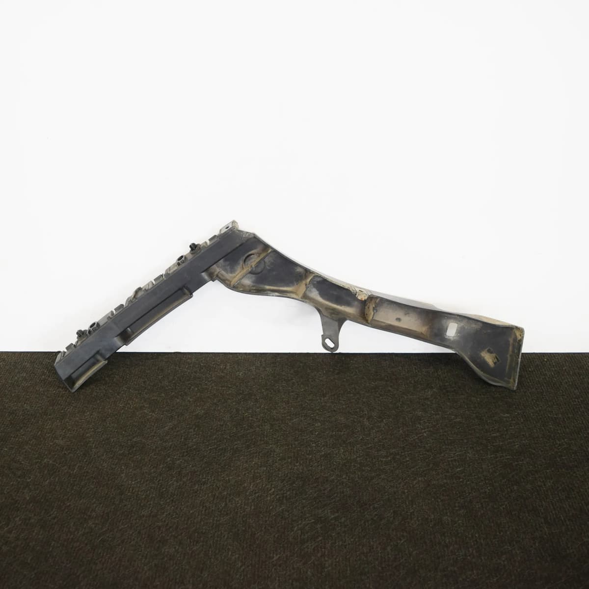 PEUGEOT 3008 MK1 Rear Left Bumper Bracket 9683045680 1.6 Diesel 80kw 2010